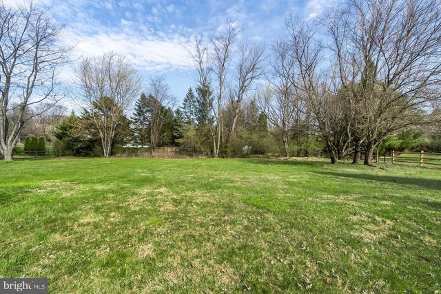 838 S DOGWOOD RD, Walnutport, PA 18088