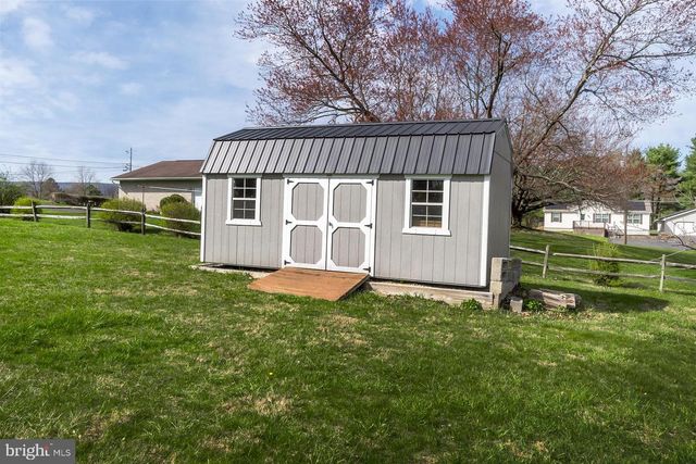 838 S DOGWOOD RD, Walnutport, PA 18088