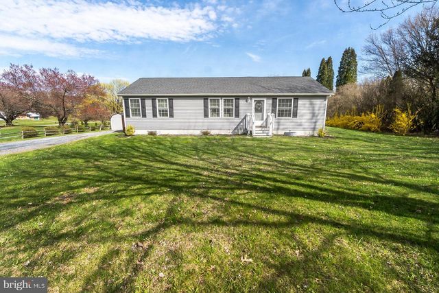 838 S DOGWOOD RD, Walnutport, PA 18088