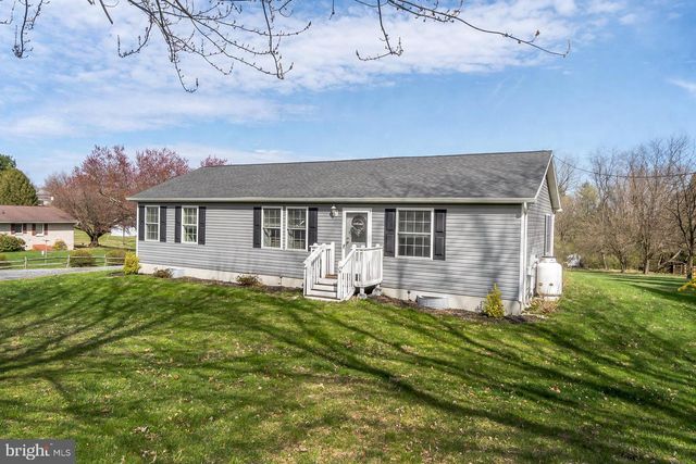 838 S DOGWOOD RD, Walnutport, PA 18088