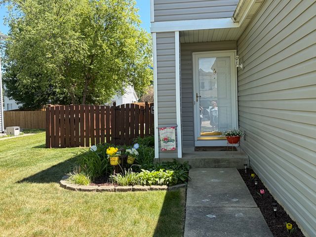 1485 Exeter Lane, South Elgin, IL 60177