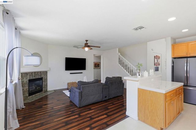 1205 Nellis Ct, Pittsburg, CA 94565