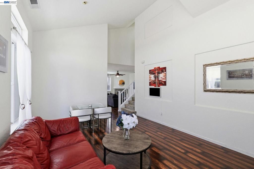 Image 11 of property listing at 1205 Nellis Ct, Pittsburg, CA 94565