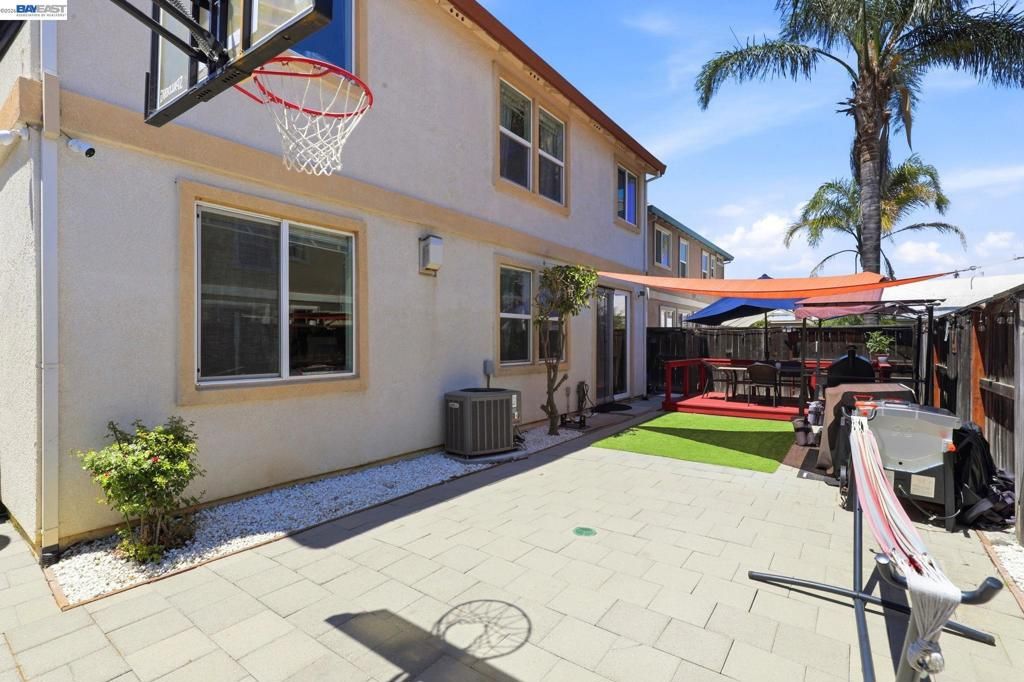 Image 35 of property listing at 1205 Nellis Ct, Pittsburg, CA 94565