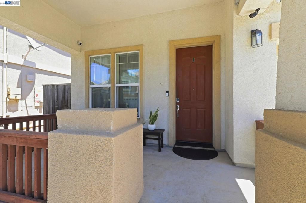 Image 5 of property listing at 1205 Nellis Ct, Pittsburg, CA 94565