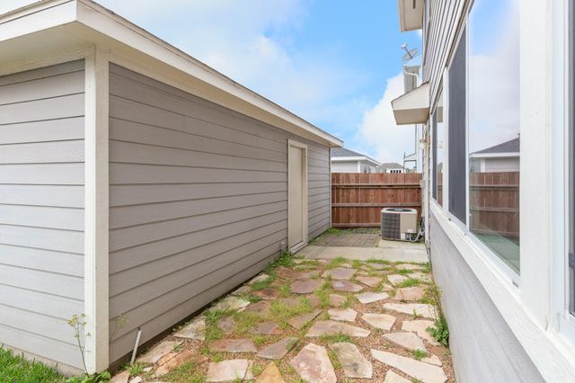 21074 Aldens Oak, Kingwood, TX 77339