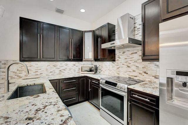 406 NW 25th Avenue, Boynton Beach, FL 33426