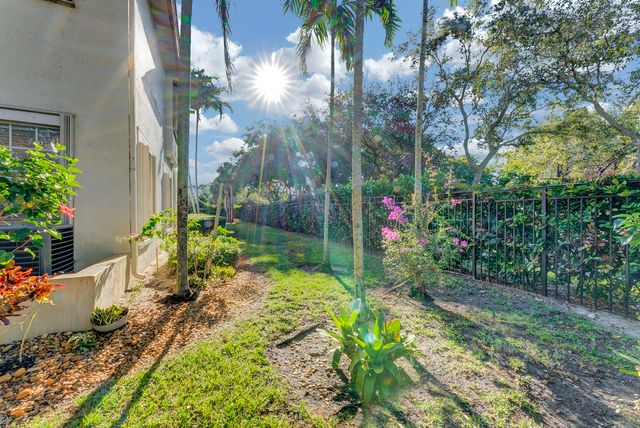 406 NW 25th Avenue, Boynton Beach, FL 33426