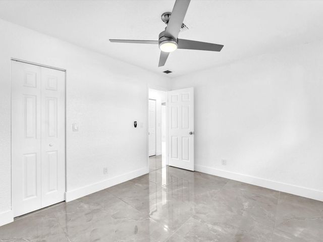 2731 NW 9th St, Pompano Beach, FL 33069