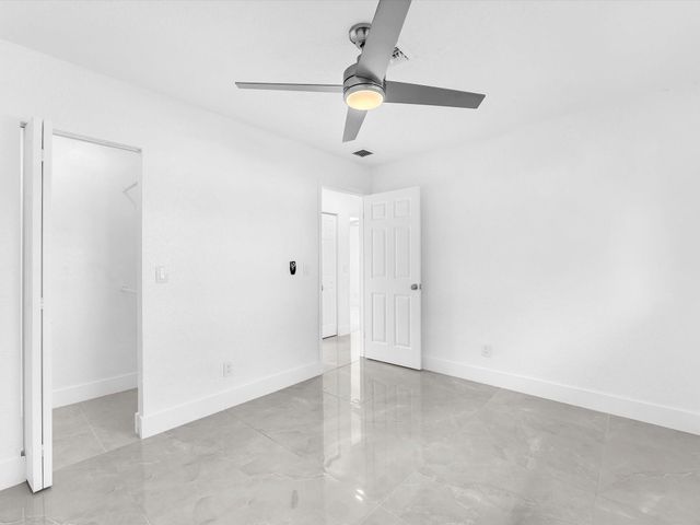 2731 NW 9th St, Pompano Beach, FL 33069