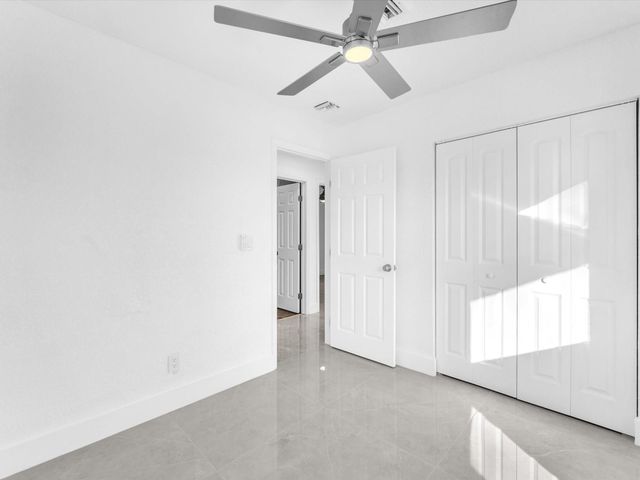 2731 NW 9th St, Pompano Beach, FL 33069