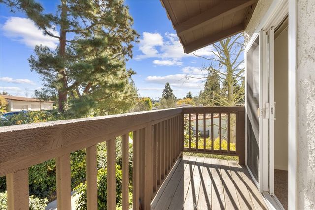 28 Sycamore Lane, Rolling Hills Estates, CA 90274