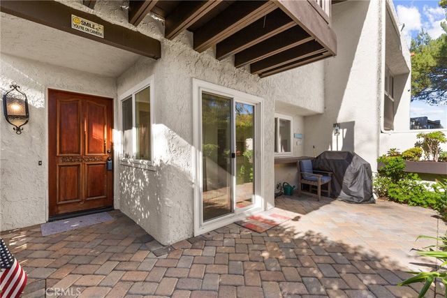 28 Sycamore Lane, Rolling Hills Estates, CA 90274