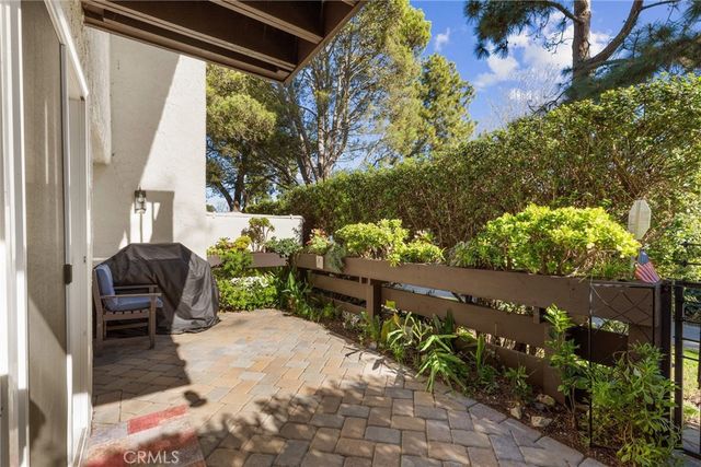 28 Sycamore Lane, Rolling Hills Estates, CA 90274