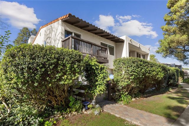 28 Sycamore Lane, Rolling Hills Estates, CA 90274