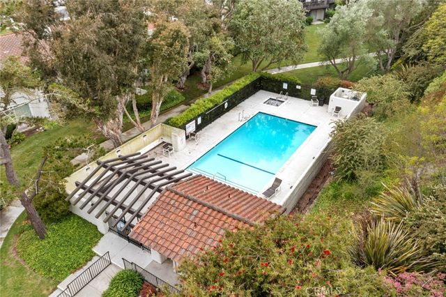 28 Sycamore Lane, Rolling Hills Estates, CA 90274