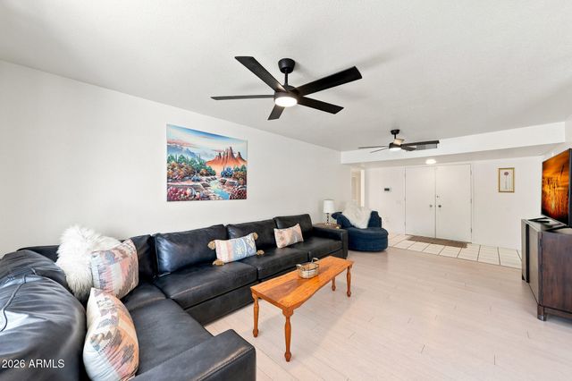10408 W OAK RIDGE Drive, Sun City, AZ 85351
