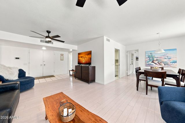 10408 W OAK RIDGE Drive, Sun City, AZ 85351