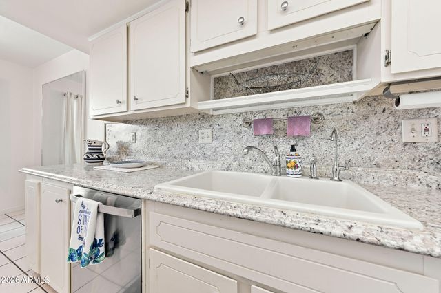 10408 W OAK RIDGE Drive, Sun City, AZ 85351