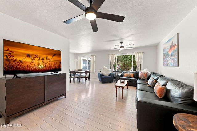 10408 W OAK RIDGE Drive, Sun City, AZ 85351