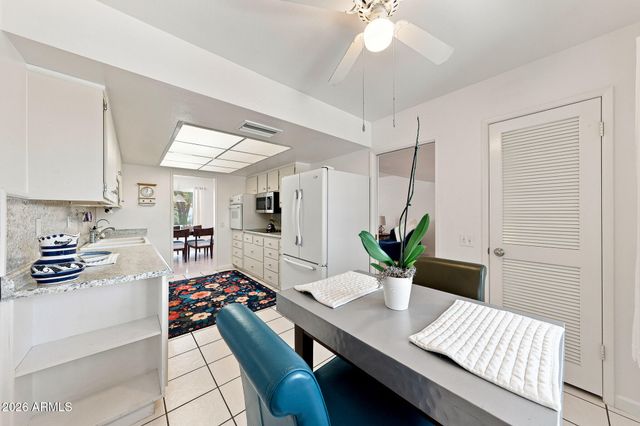 10408 W OAK RIDGE Drive, Sun City, AZ 85351