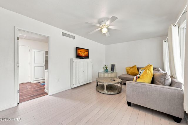 10408 W OAK RIDGE Drive, Sun City, AZ 85351