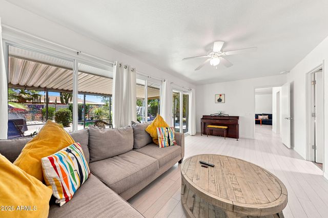 10408 W OAK RIDGE Drive, Sun City, AZ 85351
