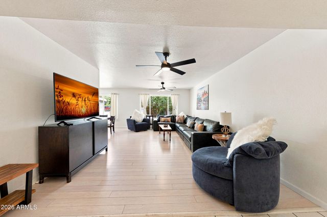 10408 W OAK RIDGE Drive, Sun City, AZ 85351