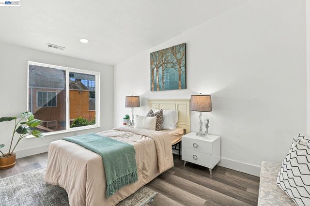 890 Bissell Ct, Richmond, CA 94801