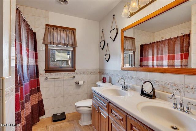 25 Cartwheel Drive, Scotia, NY 12302