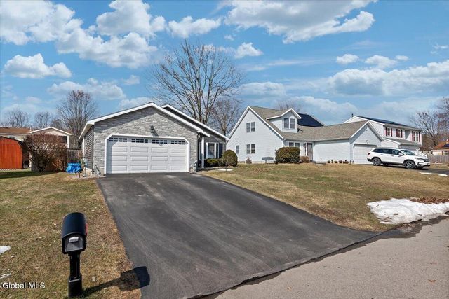 25 Cartwheel Drive, Scotia, NY 12302