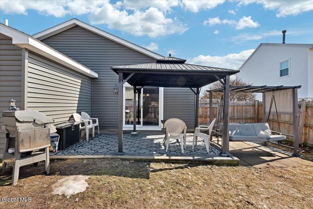 25 Cartwheel Drive, Scotia, NY 12302