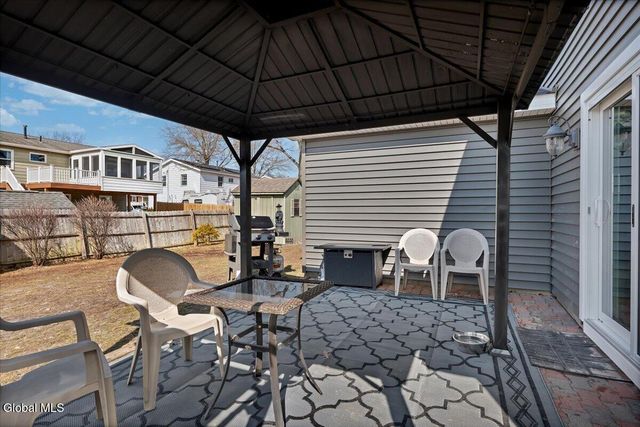 25 Cartwheel Drive, Scotia, NY 12302