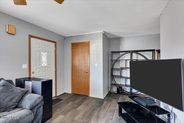 25 Cartwheel Drive, Scotia, NY 12302