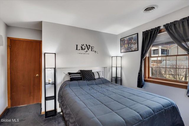 25 Cartwheel Drive, Scotia, NY 12302