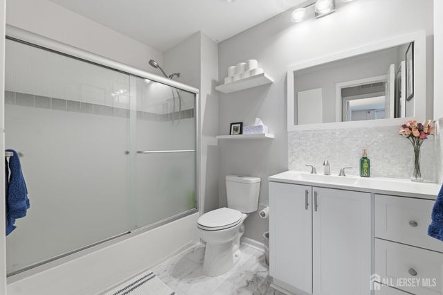 2508 commons Drive, East Brunswick, NJ 08816
