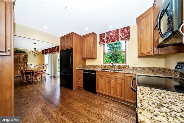 8604 BURNT HICKORY CIR, Frederick, MD 21704