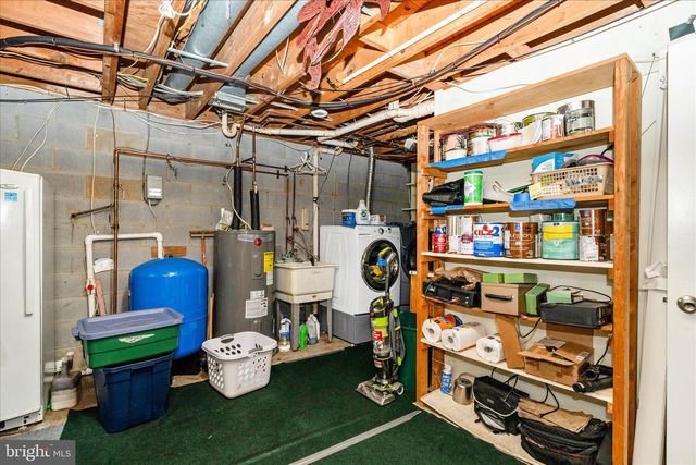 8604 BURNT HICKORY CIR, Frederick, MD 21704