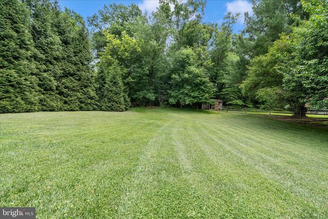8604 BURNT HICKORY CIR, Frederick, MD 21704