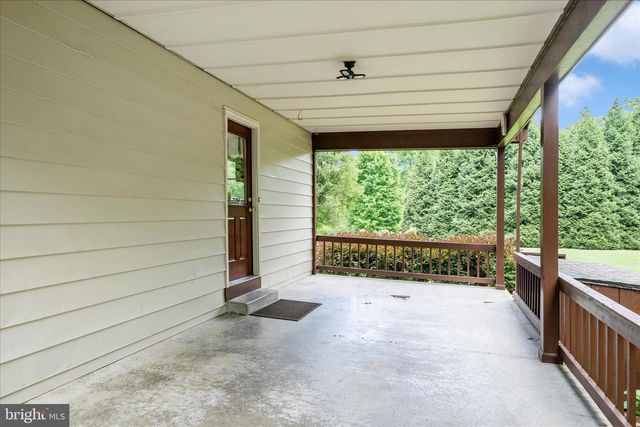 8604 BURNT HICKORY CIR, Frederick, MD 21704