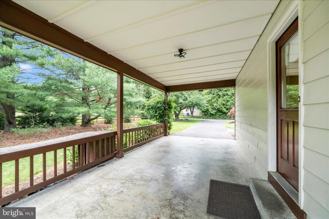 8604 BURNT HICKORY CIR, Frederick, MD 21704