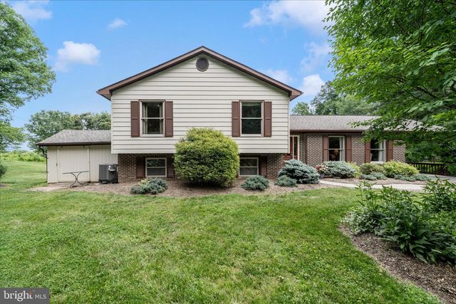 8604 BURNT HICKORY CIR, Frederick, MD 21704