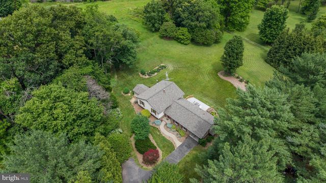8604 BURNT HICKORY CIR, Frederick, MD 21704