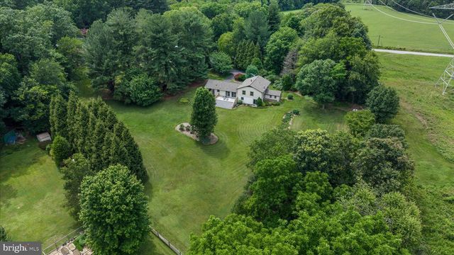 8604 BURNT HICKORY CIR, Frederick, MD 21704