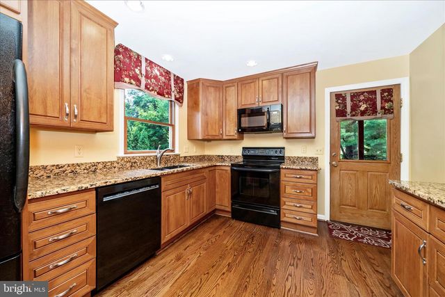 8604 BURNT HICKORY CIR, Frederick, MD 21704