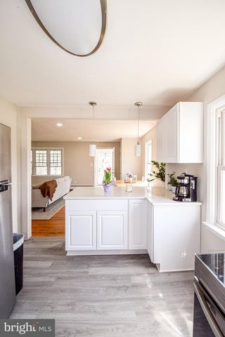 9 LOMBARD ST, Thurmont, MD 21788