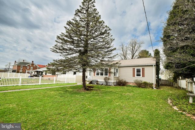 9 LOMBARD ST, Thurmont, MD 21788