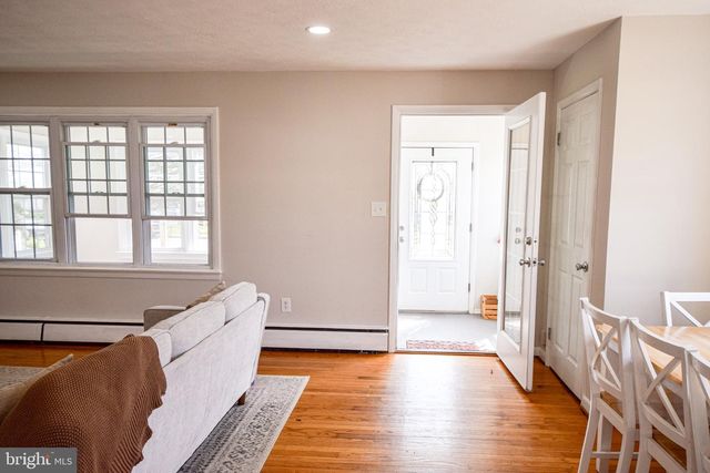 9 LOMBARD ST, Thurmont, MD 21788