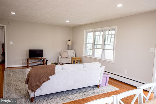 9 LOMBARD ST, Thurmont, MD 21788
