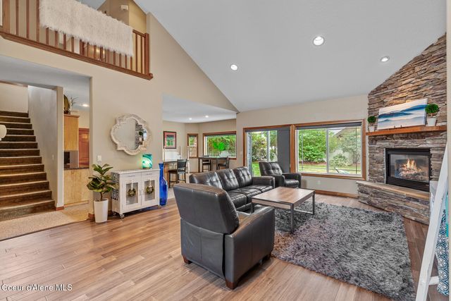 11544 N Cattle Dr, Hayden, ID 83835